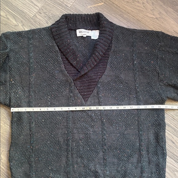 Bugatchi | Vintage Pine Green and Charcoal Knit V-Neck Sweater Size Large - Picture 8 of 14